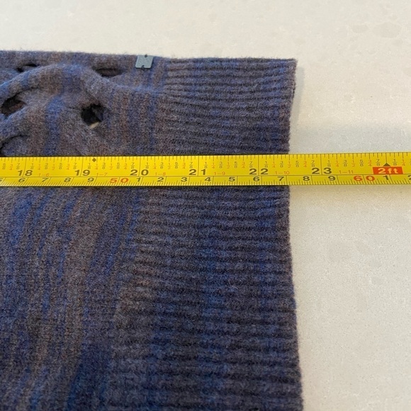 One Grey Day Pullover - Size Small - Picture 10 of 12